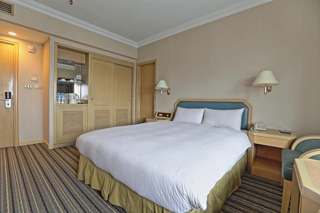 Santos Hotel Tajpej Buitenkant foto